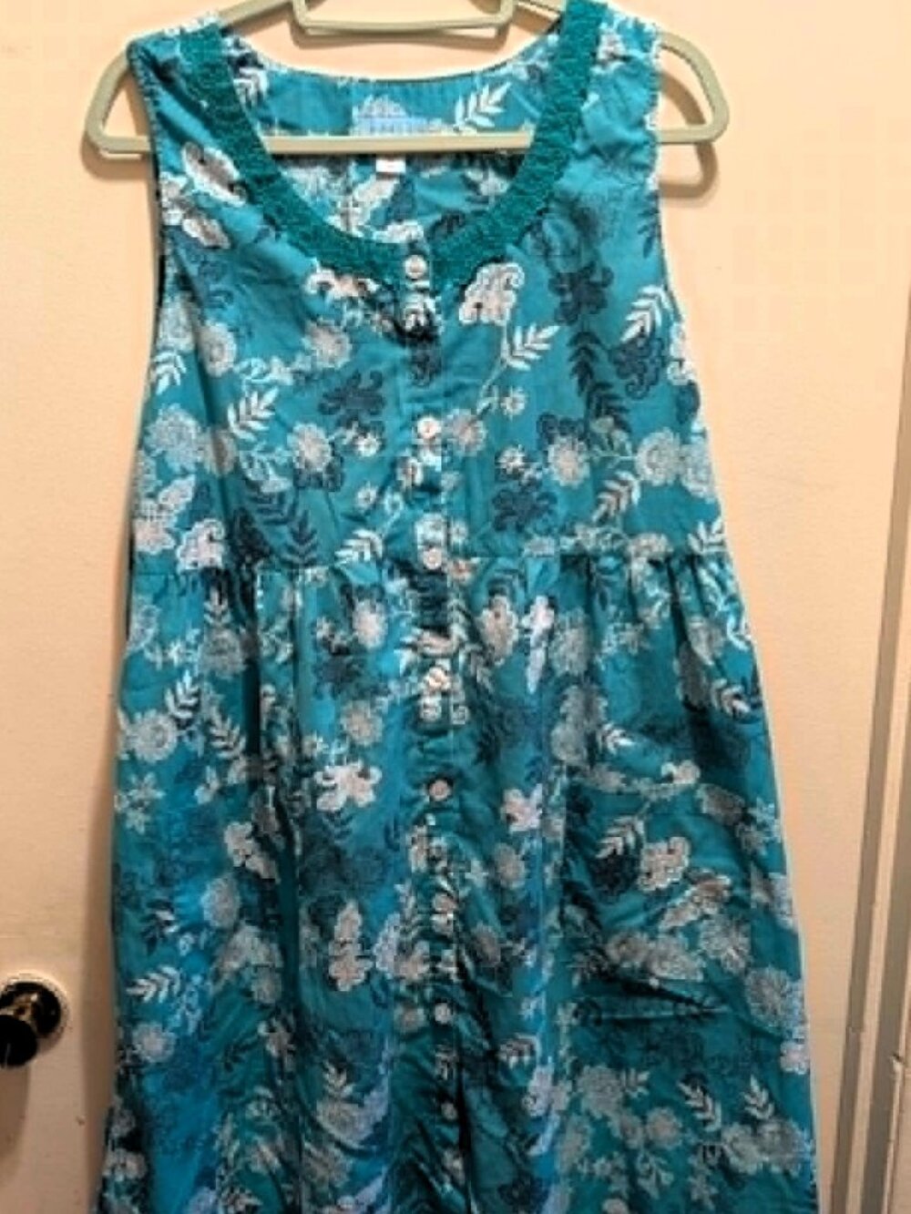 Cotton Housecoat 100% cotton button down mou-mou dress with pockets size L